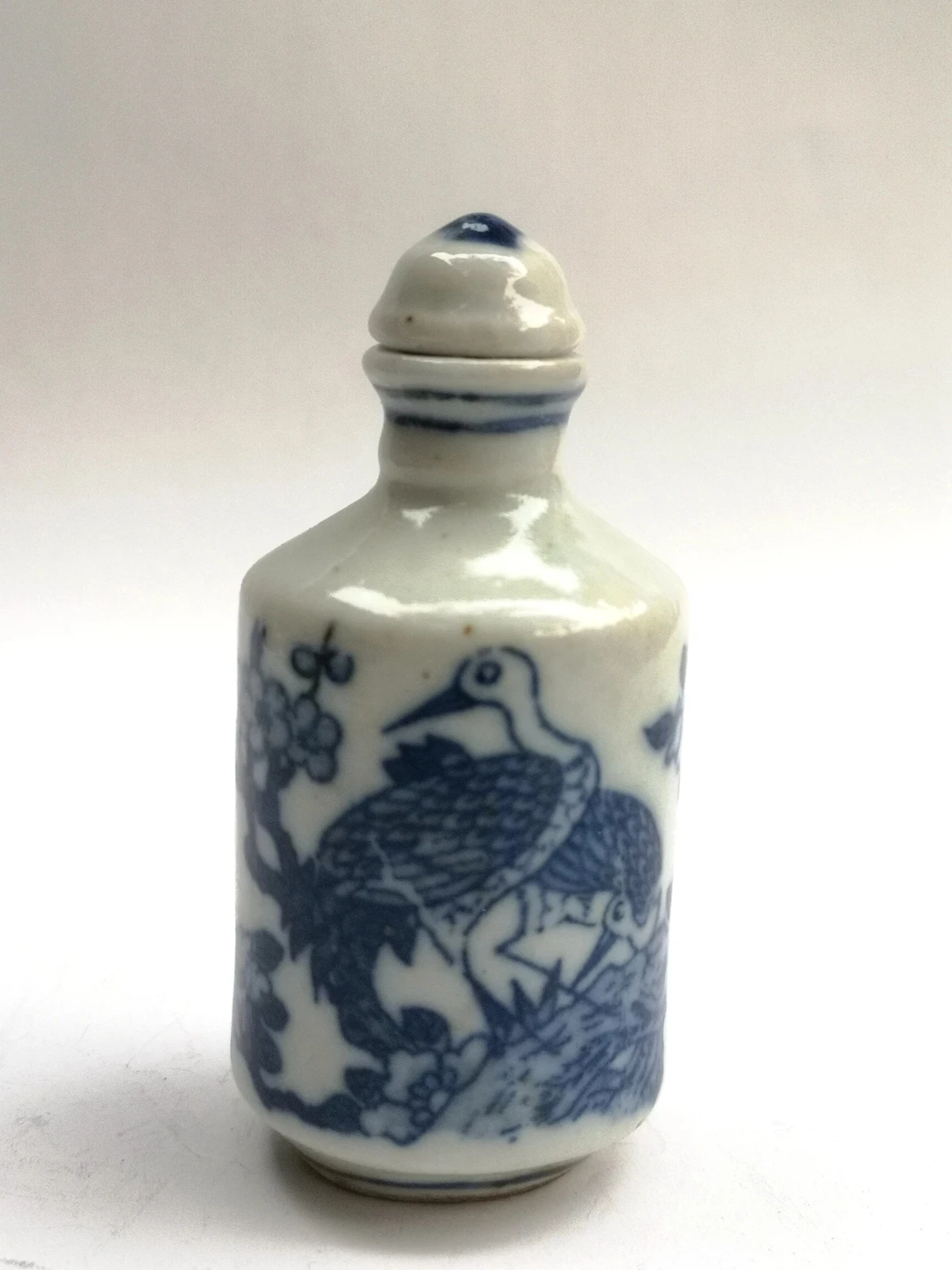 

Collection Chinese Old blue-and-white Porcelain red-crowned crane Snuff Bottle Gift Decoration