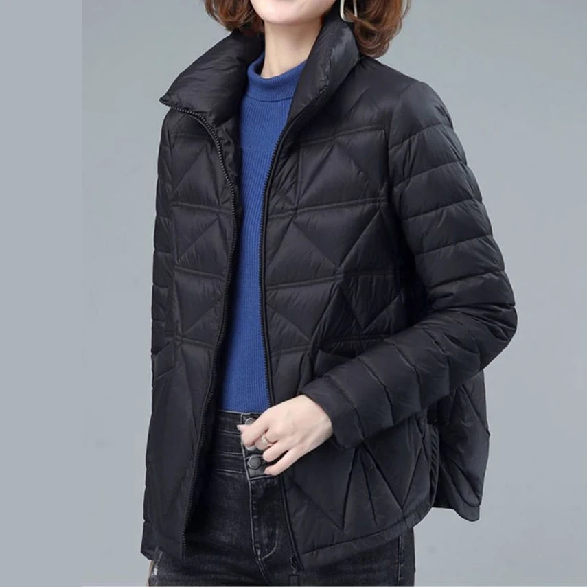 2021 winter new lightweight short down jacket women Korean fashion slim white duck down warm small jacket trend