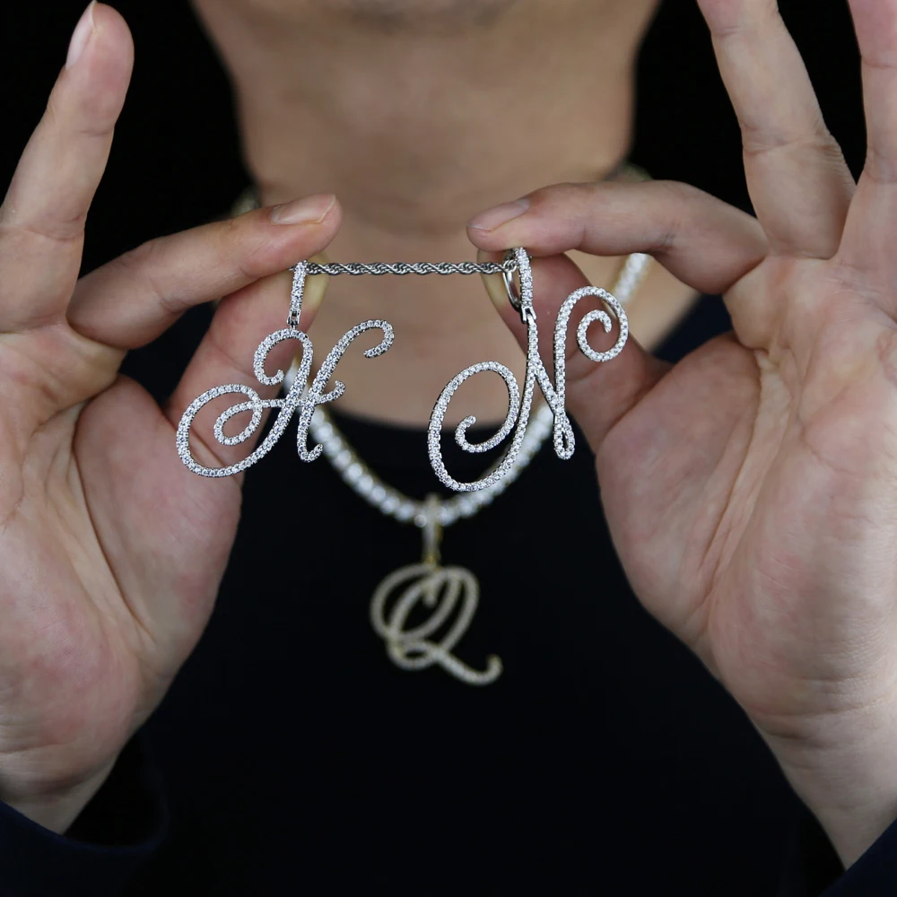 2026 Neue A-Z Kursivbuchstaben Namensanhänger Halskette Iced Out Bling 5A Kubikzirkonia CZ Silberfarbene Buchstaben Charms Hip Hop Schmuck – Detail 14