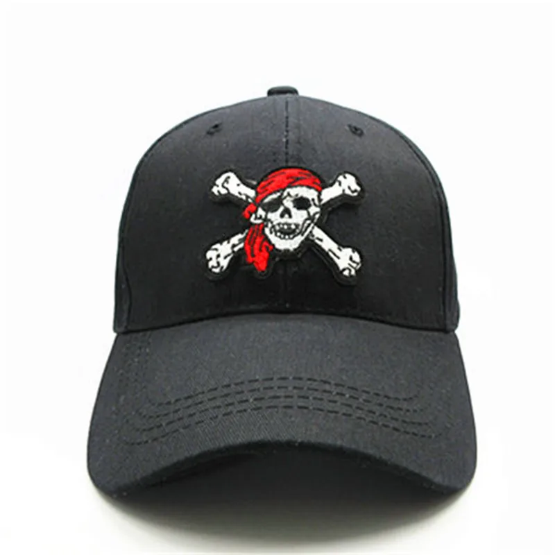 2021 Pirate Skull Embroidery Cotton Baseball Cap Hip-hop Adjustable Snapback Hats for Men and Women 141