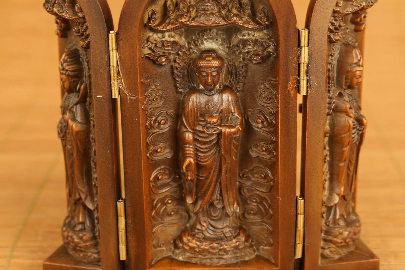 Chinese old boxwood hand carved Buddha guanyin statue figure box decoration gift