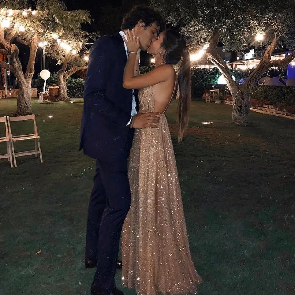 เซ็กซี่สายสปาเก็ตตี้ V-Neck Backless Dresses 2020 Rose Gold Sequin ชุดราตรียาว A-Line แชมเปญอย่างเป็นทางการ Gowns