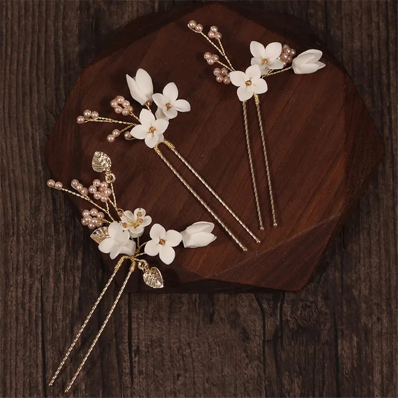 Pinzas para el pelo de novia con flores de porcelana blanca, joyería de perlas para mujer, horquillas de boda hechas a mano, accesorios