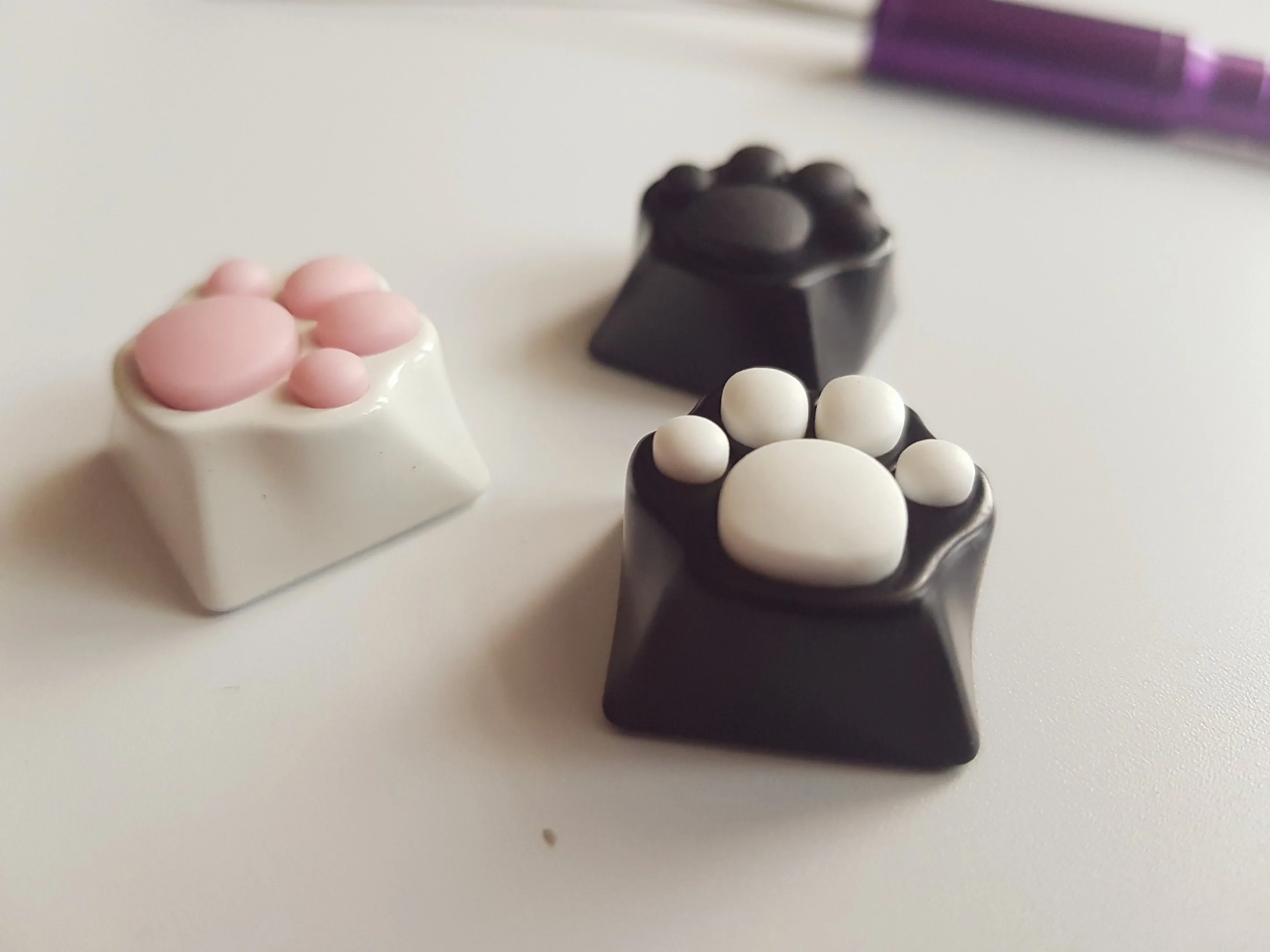 

Cute Soft Silicone Feel Mechanical Keyboard Metal Keycaps Mechanical Keyboard Personality Keycaps Bear，Cat Claw Metal Keycaps