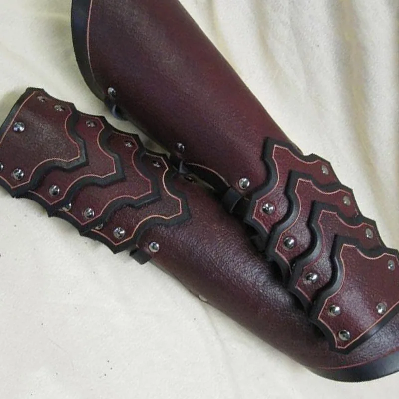 Scala in pelle medievale armatura Bracer Viking Warrior Knight Larp Arm Rivet guanti Steampunk Archer Gauntlet Costume per donna uomo