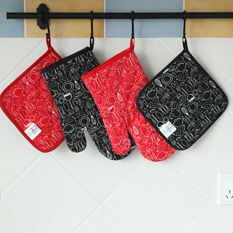 Kitchen Microwave Heat Resistant Gloves Oven Mitts Cotton Pot Holders Red Black Nordic Insulation Pad BBQ Baking Tools Cooking