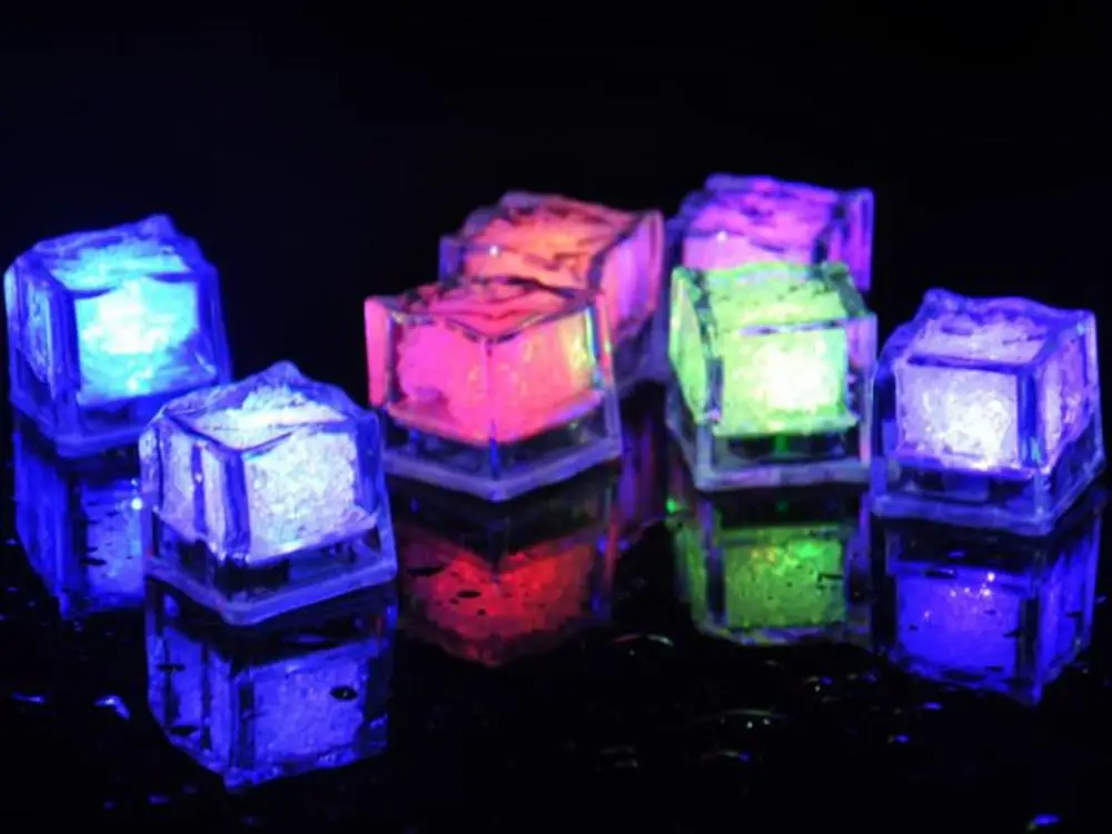 

Christmas Gift LED Ice Cubes Flashing 7 Color Auto Changing Crystal Cube Party Wedding Water-Actived Light-up