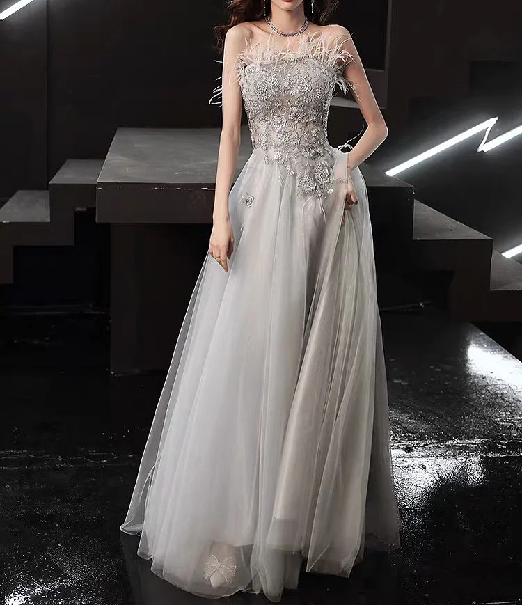 

2024 Light Blue Gray Bridesmaid Dresses Elegant Strapless Feather Bandage A-Line Luxury Beaded Long Wedding Party Prom Gowns New