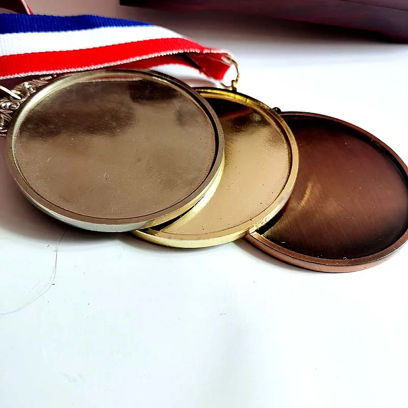 Color New Metal Medal Match Medals Badges Souvenirs Basketball Sports Gold Medal with good ribbon  Dunk is handsome
