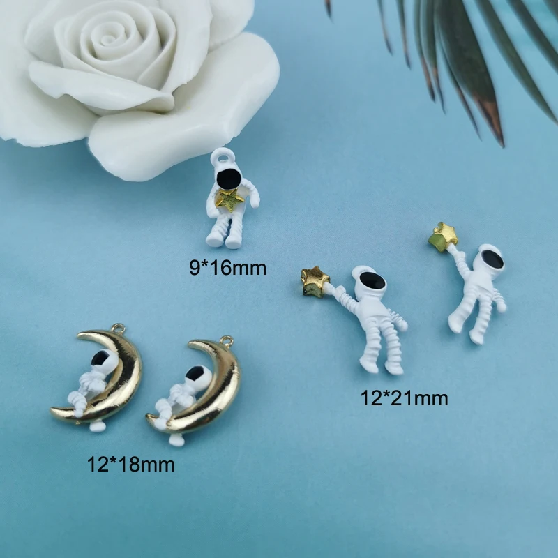 ApeUr 10pcs Cute Pick Up Stars Astronaut Charms Alloy Enamel Charm Pendant For Jewelry Making DIY Couple Bracelets Floating