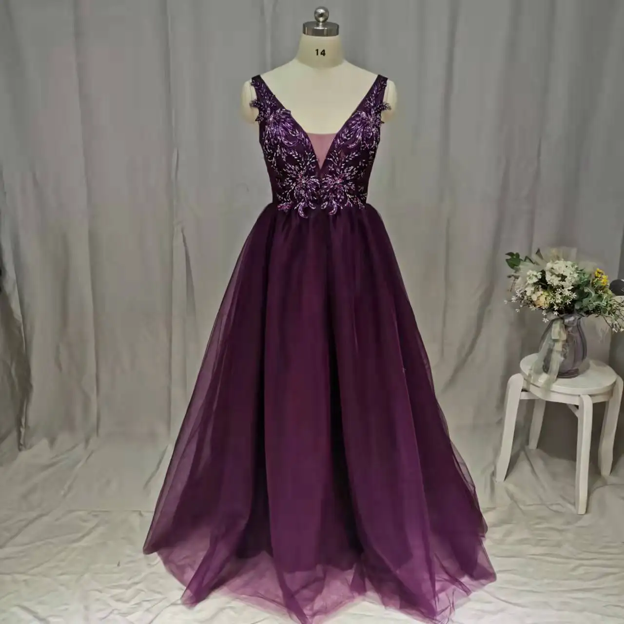 Beaded Prom Dresses Plus Size Purple V Neck Tulle Sleeveless Evening Gown Customer Made A-line Lace Up Backless Vestido De