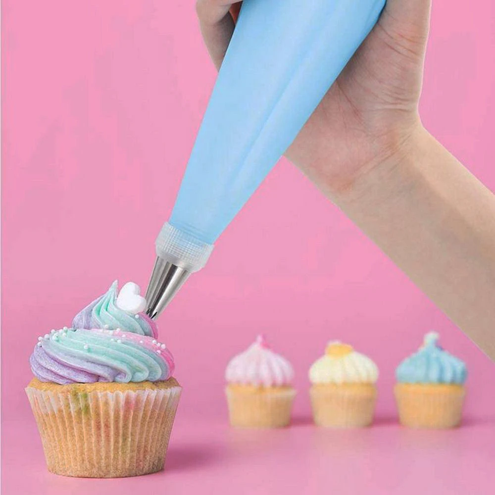 8 Pieces Cream Pastry Bag DIY Cake Decoration Pastry Nozzles Cake Decoration Accessories Pastry Syringe Sleeve Pastry Cream gun