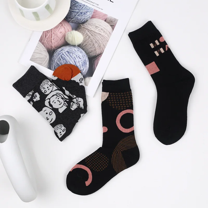 Women Simple Fashion Sports Combed Cotton Socks Letter Geometry Human Heads Street Trendy Socks Autumn Winter Breathable Socken