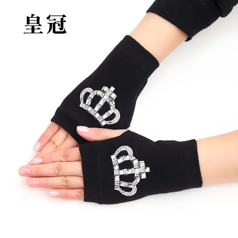 Cool Cartoon Skull Winter Rivet Hot Drilling Mitten Women Warm Knit Diamonds Sequins Fingerless Hip Hop Punk Dancing Glove G50