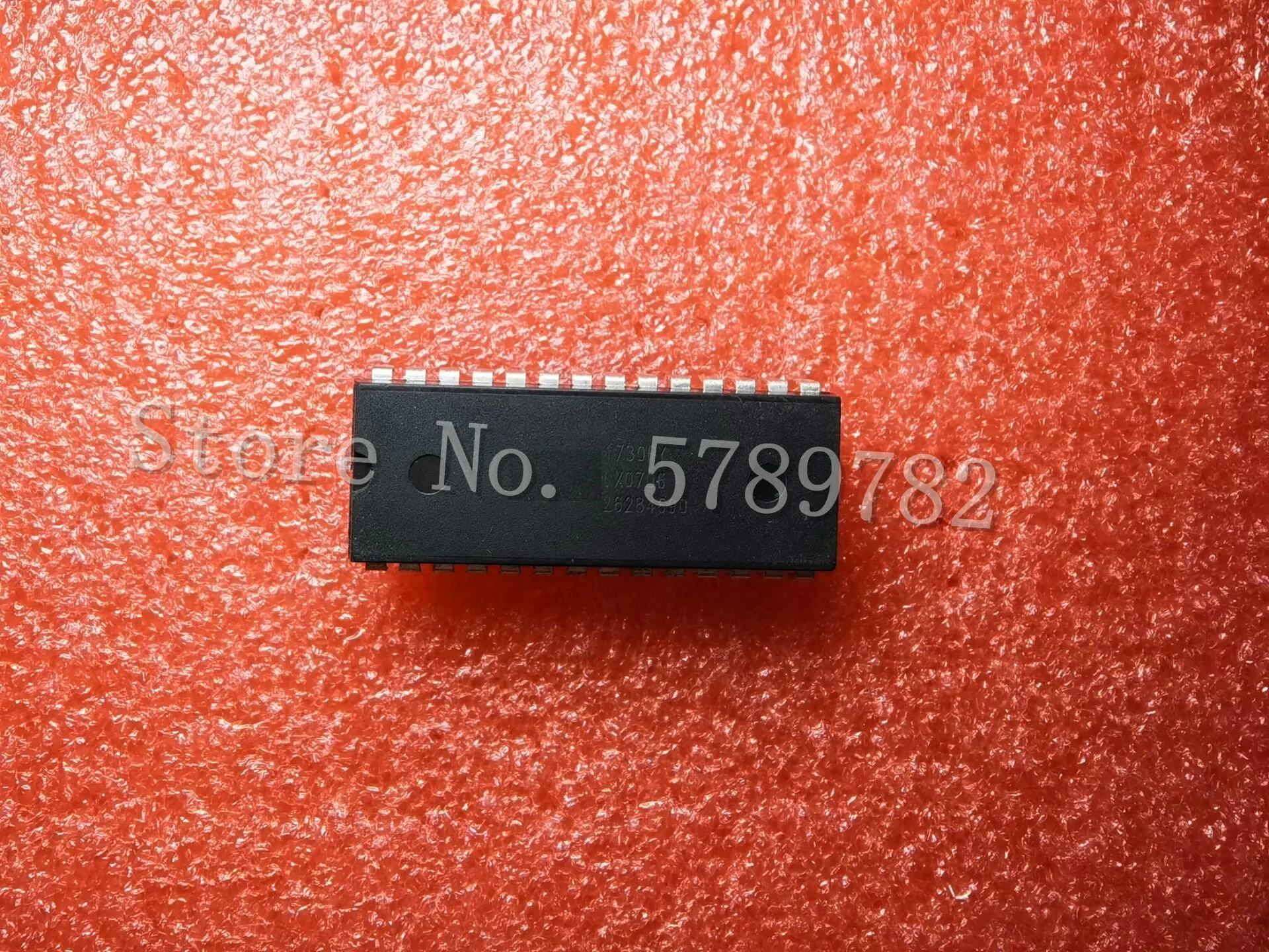 5pcs     1730PY   ISD1730PY   DIP28