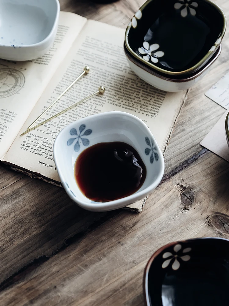 ANTOWALL-Hand-painted Ceramic Soy Sauce Bowl Dish, Square Small Bowl, Japanese Restaurant Tableware