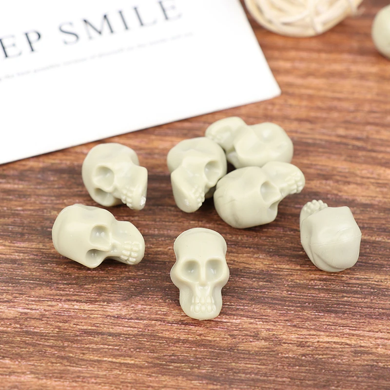 50Pcs การจำลอง Skull ของเล่นโมเดิร์น Mini Skull ตกแต่งบ้านตลกของเล่นคอลเลกชัน Miniatures ชุด2*1.5ซม.