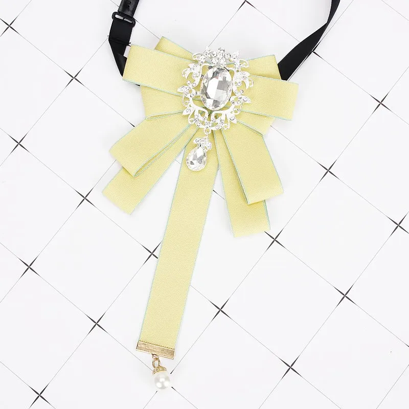 Gorgeous Bow Tie Vintage Luxury Lady Head Diamond Pearl Ribbon Tassel Brooch Chic Girls Elegant Costume Jewelry Collar Pin