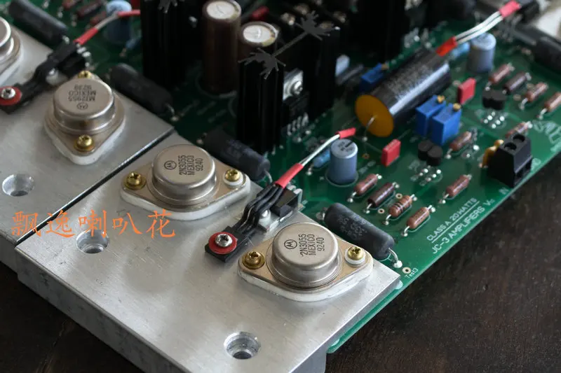 Классическая линия JC-3 2,0 канала Полевой вход Золотое уплотнение 2N3055 Силовая трубка 20 Вт Плата аудиоусилителя класса A с радиатором