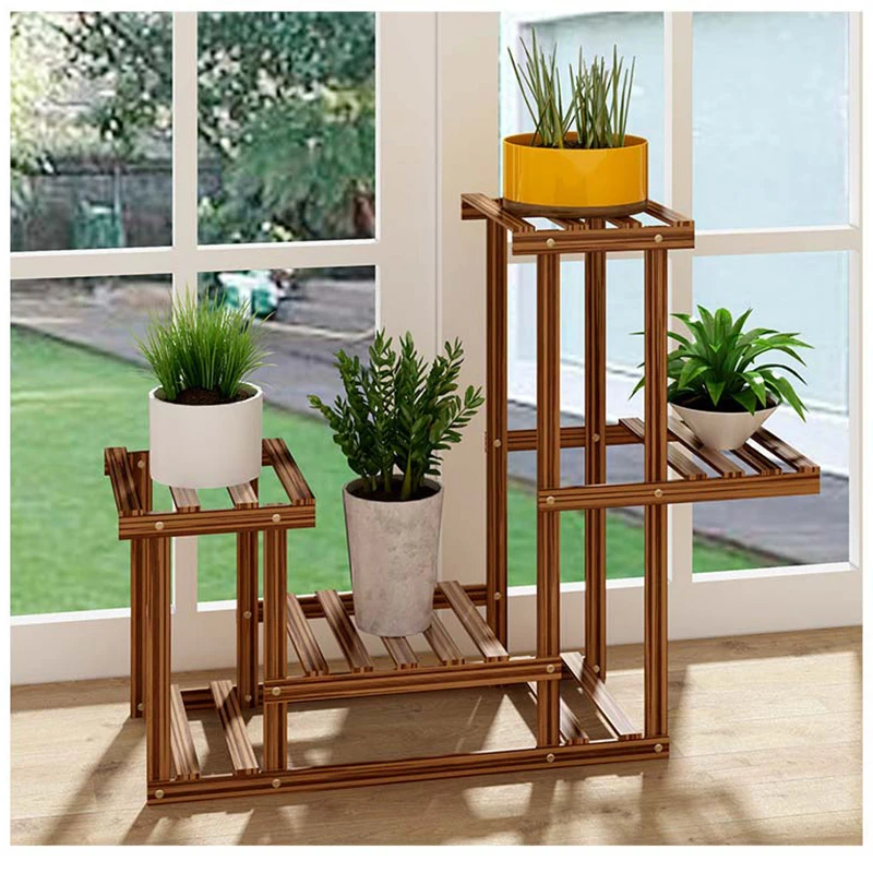 Tanaman Kayu Pinus Berdiri Dalam Ruangan Luar Beberapa Pot Bunga Pemegang Rak Rak Unit Rak Tampilan Yang Lebih Tinggi dan Lebih Rendah Di Taman