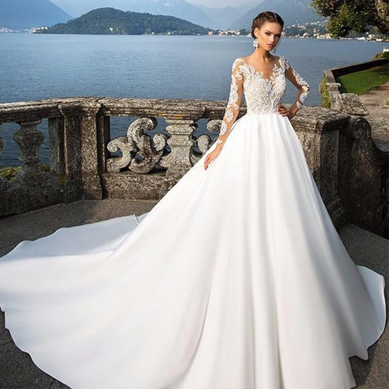 

VENSANAC Vintage Ball Gown Lace Appliques V Neck Wedding Dresses Illusion Long Sleeve Court Train Bridal Gowns