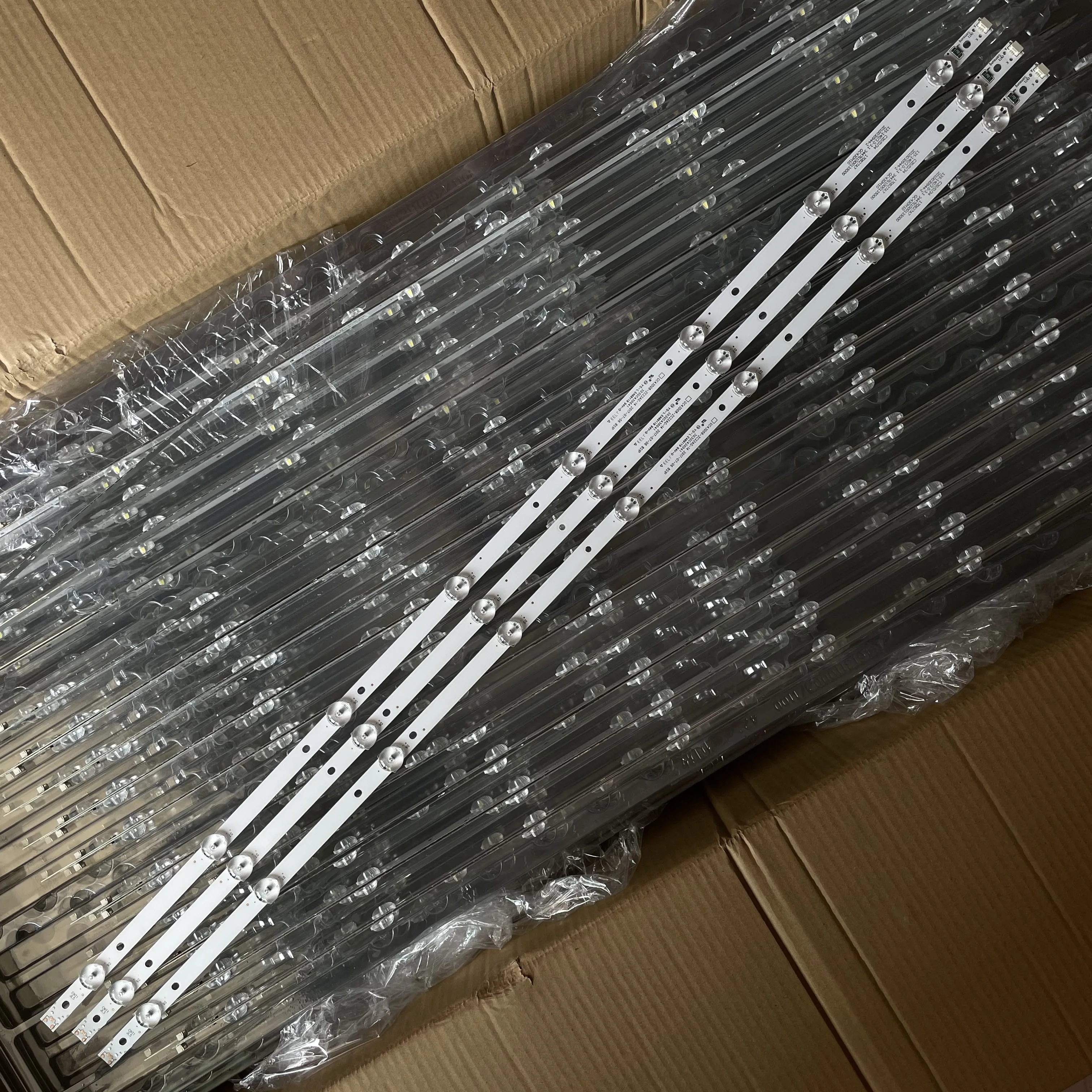 3 uds tira de LED 8 lámpara para GC43D08-ZC22AG-23 15 17 13 43HFF3331/T3 UN43N5000 UN43N5003 UN43N5300 UN43J5202 UN43J5200AF UE43J5272AU