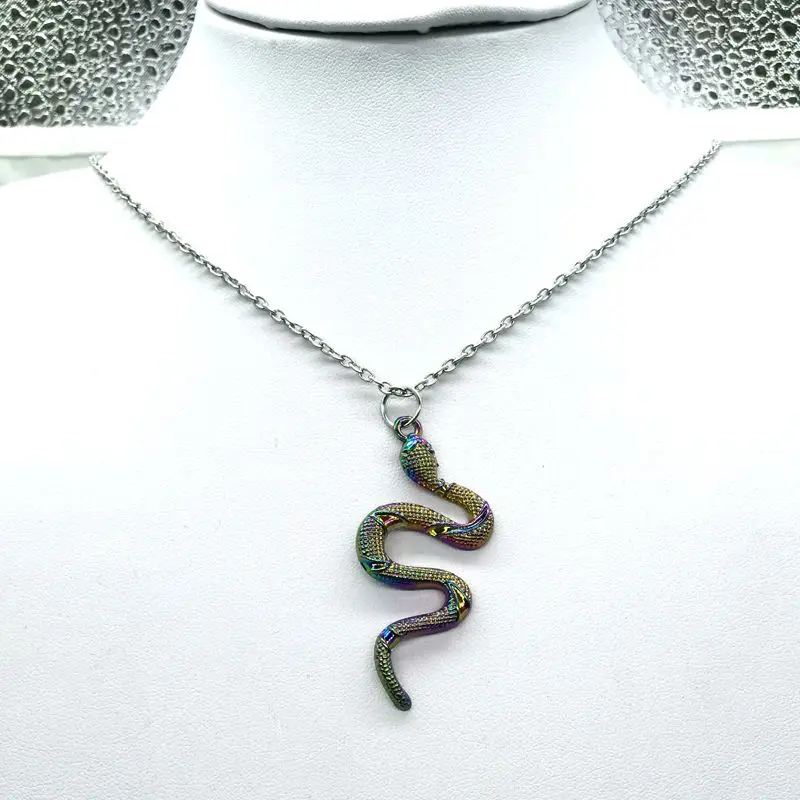 Snake Necklace New Animal Snake Pendant Lady Pendant Necklace Simple Fashion Women Birthday Jewelry Jewelry Gift