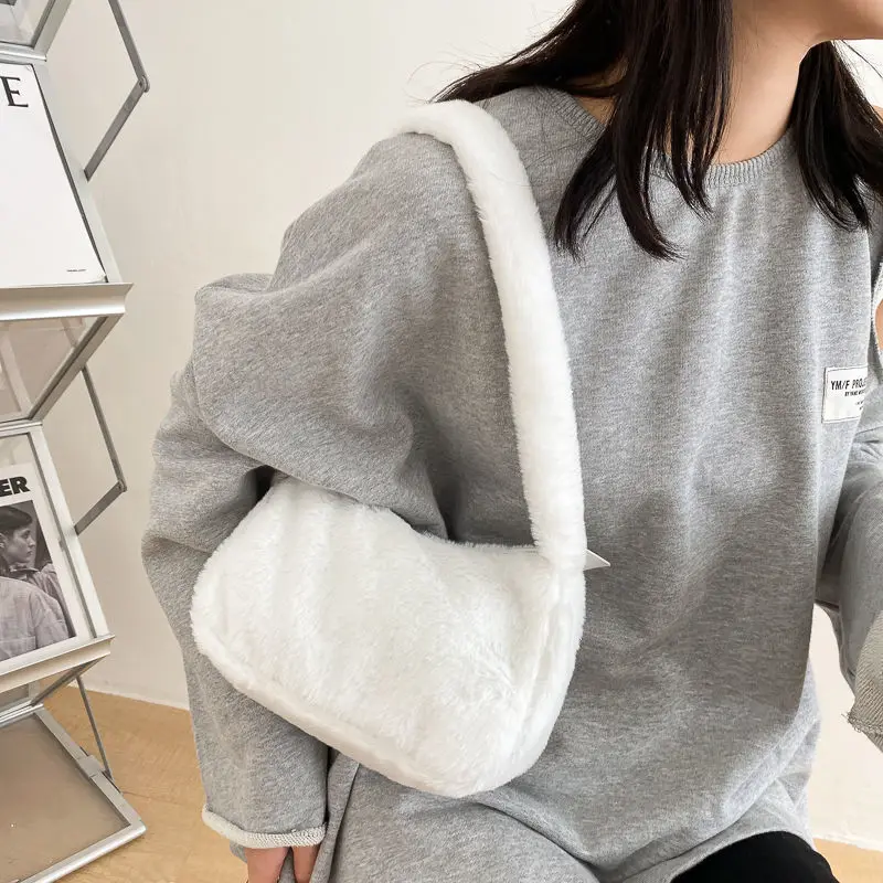 Simple Design Women Soft Plush Hobos Shoulder Bags Winter Furry Ladies Clutch Purse Handbag Fashion Female  Underarm Bag