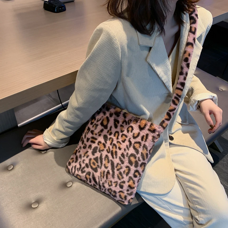 Leopard Print Shoulder Women Bag Winter 2020 Soft Faux Fur Ladies Hand Bags Casual Fluffy Crossbody Messenger Bag Bolsa Feminina