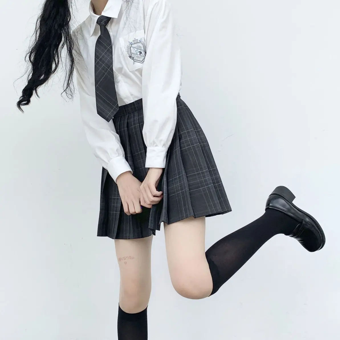 New 2021 Japanese Uniforms Jk Shirts Spring Autumn Preppy School Girls Long Sleeve Embroidered Loose Shirts And Blouses Send Tie