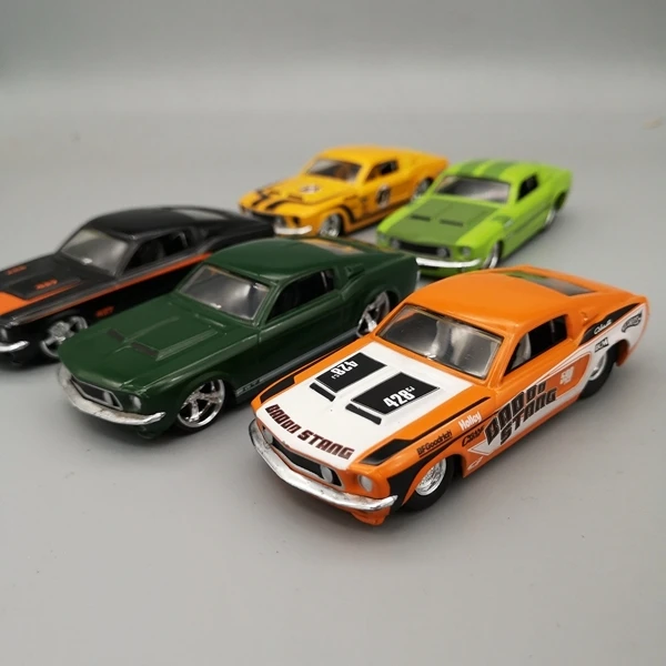 

More Than 1/43 Special Die-casting Metal American Muscle Retro Car Model Home Display Collection Details Super Delicatetoys For