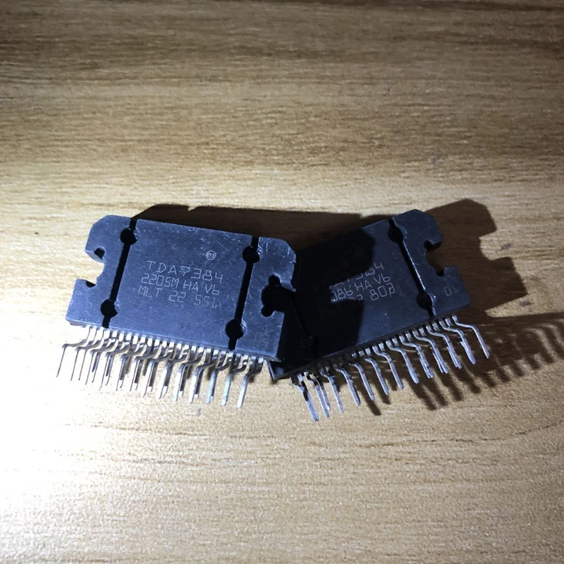 Free Shipping 10PCS Hot Stock TDA7384 New Car Amplifier Chip Spot IC