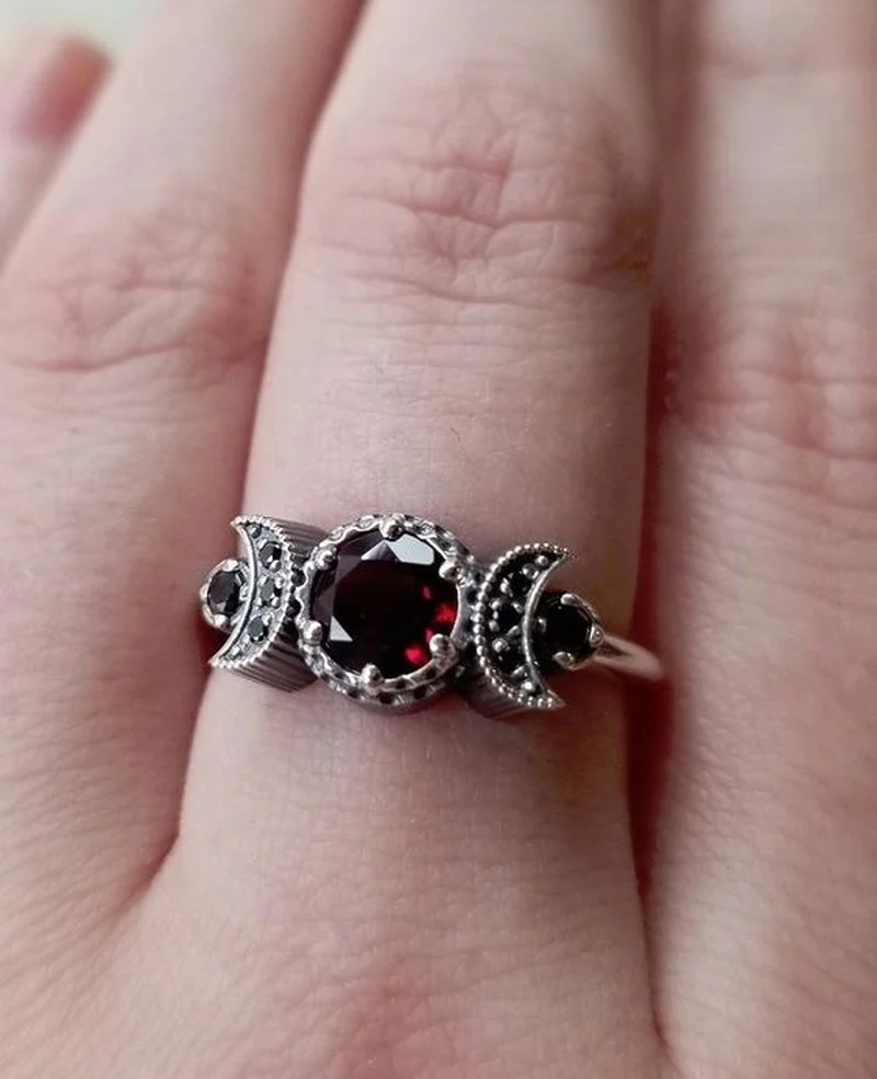 Exquisite Women Silver Color Red Stone Carving Moon Engagement Rings for Women Anniversary Engagement Bridal Jewelry Gift