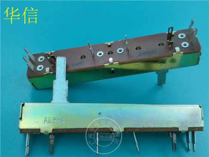 

Оригинальный новый 100% прямой скользящий кран с двойным потенциометром 7,3 см W250K со средней точкой, длина хвостовика 20 ммC (ПЕРЕКЛЮЧАТЕЛЬ)