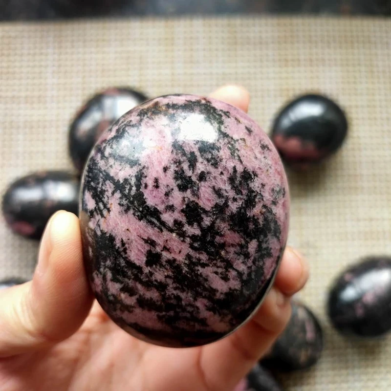 Plum Tourmaline palm stone cuarzos piedras naturales mineral crystals healing gemstones natural reiki feng shui pedra decoration