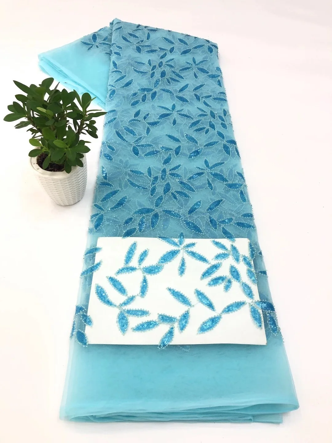 

Nigeria Handmade Lace Fabric African Lace Fabric 2021 High Quality Mesh Lace Fabric With Sequined Lace French Lace Fabric XB4628