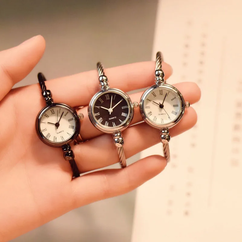 Small Gold Bangle Bracelet Luxury Watches Stainless Steel Retro Ladies Quartz Wristwatches Fashion Casual Women Dress Watch