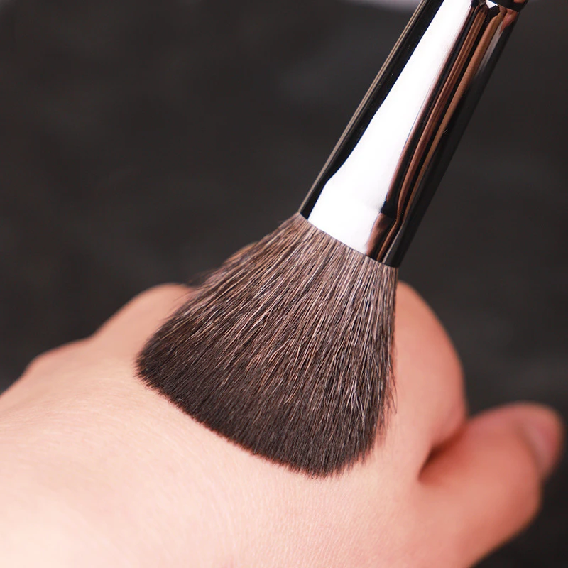 P-Series #702 Small Powder Brush Natural Squirrel Hair Soft Cheek Blusher Makeup Brushes Cosmetic Brush Tool