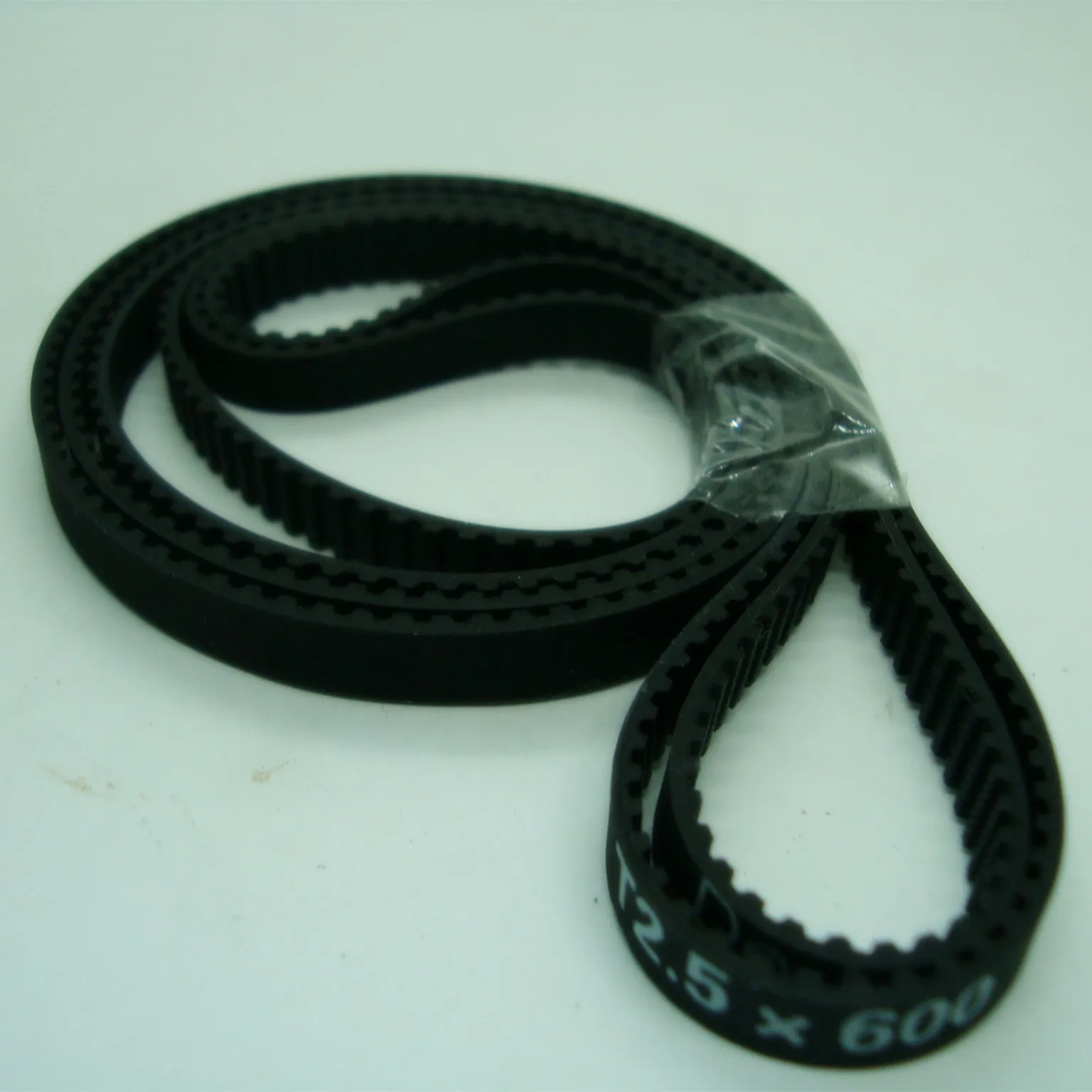 

T2.5 timing ring belt 6mm width 600mm length rubber with glass fibre sell 10pcs on one pack