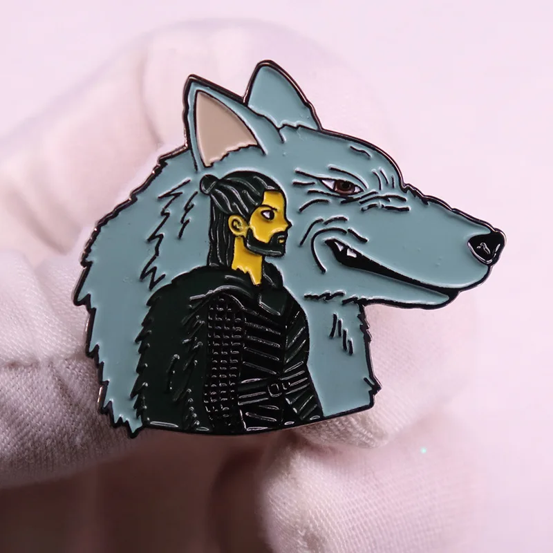 Excellent Quality Wolf Enamel Lapel Pins Nature Savage Animals Yin Yang Badge Black Gothic Brooch Jewelry Gift for Boy Wholesale