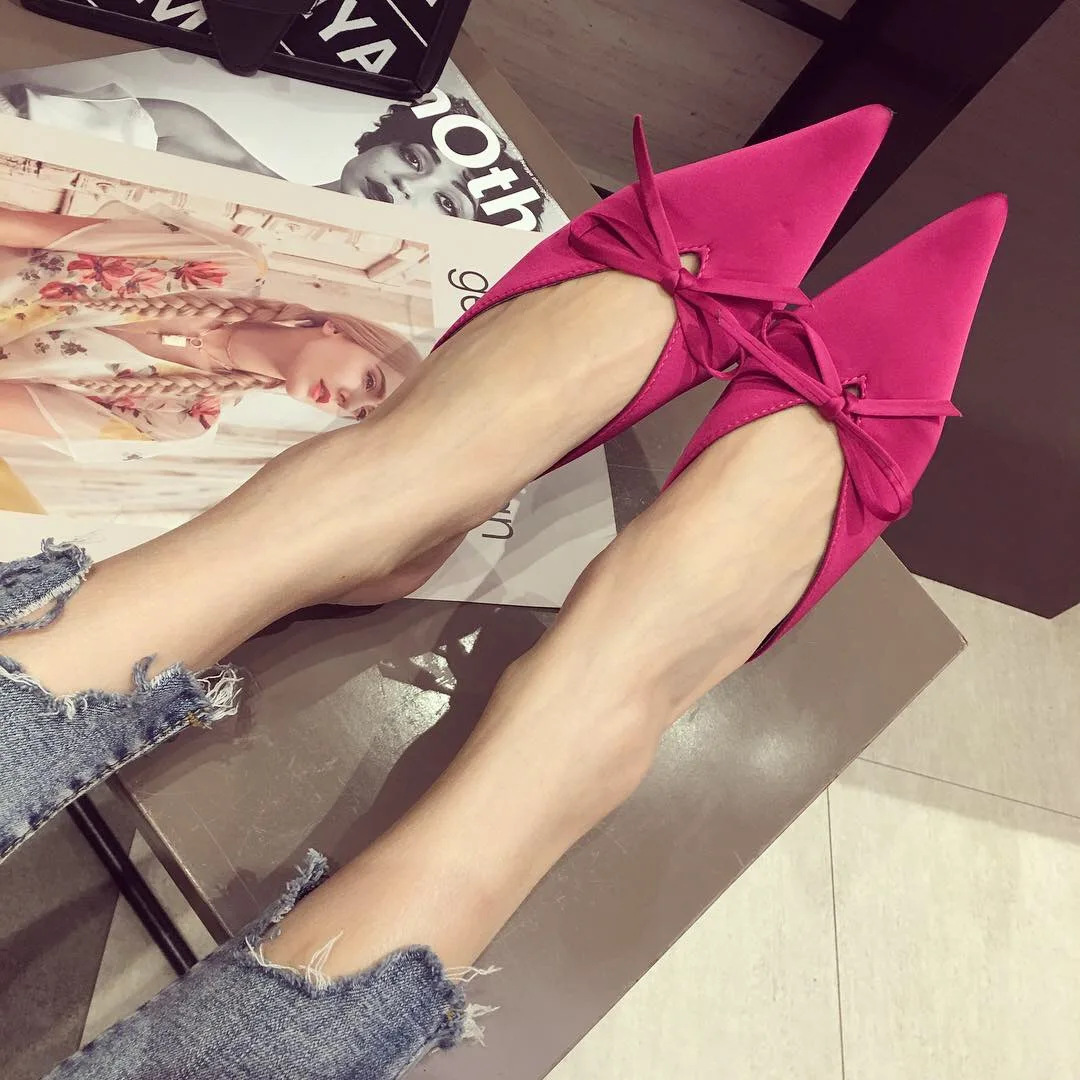 Fashion Women Slippers Pointed Toe Satin Bow Design Slip On Thin Low Heels Elegant Sandals Slippers Summer Outdoor Mules Shoes