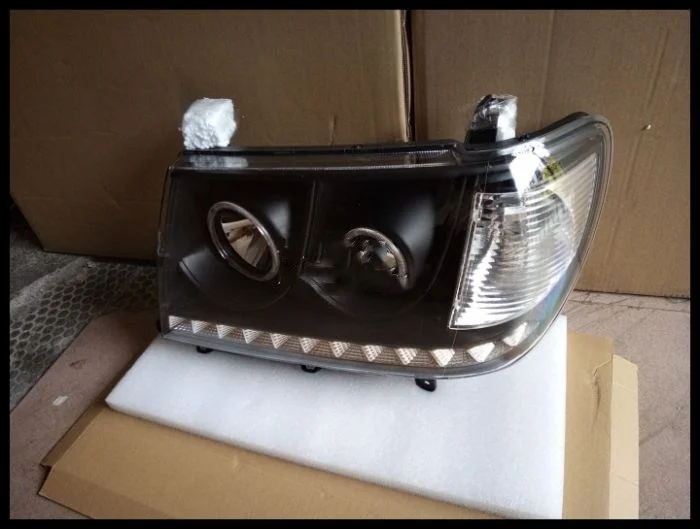 Eosuns Headlight Assembly with Angel Eye for Toyota Land Cruiser 4700 Uzj100 Fzj100