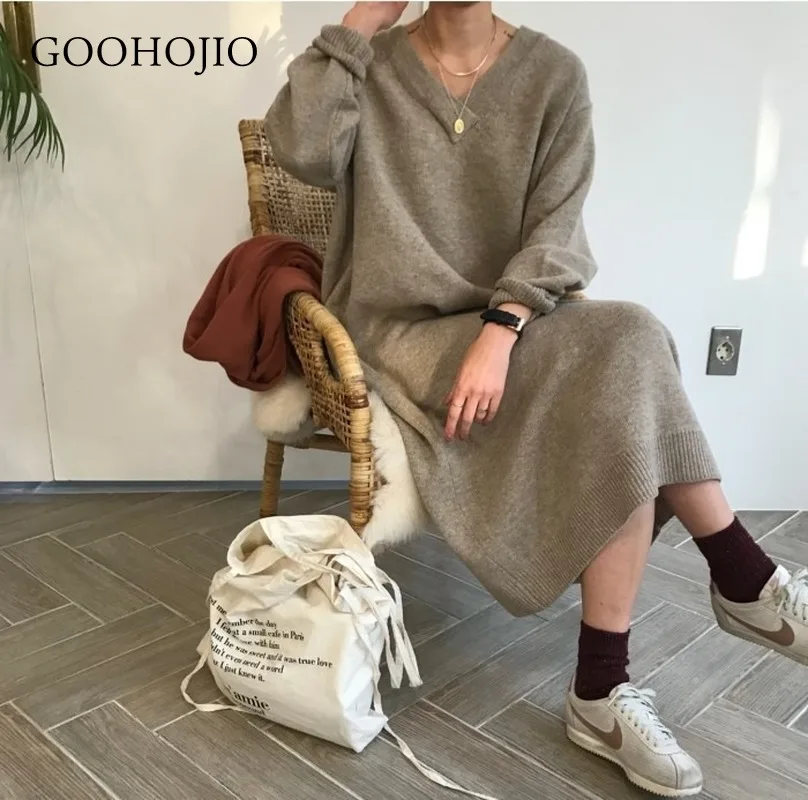 

2020 Autumn Winter V-neck Short Lantern Sleeve Thick Sweater Dress Fur Dress Women Loose Mini Dress Female Chic Straight Dress