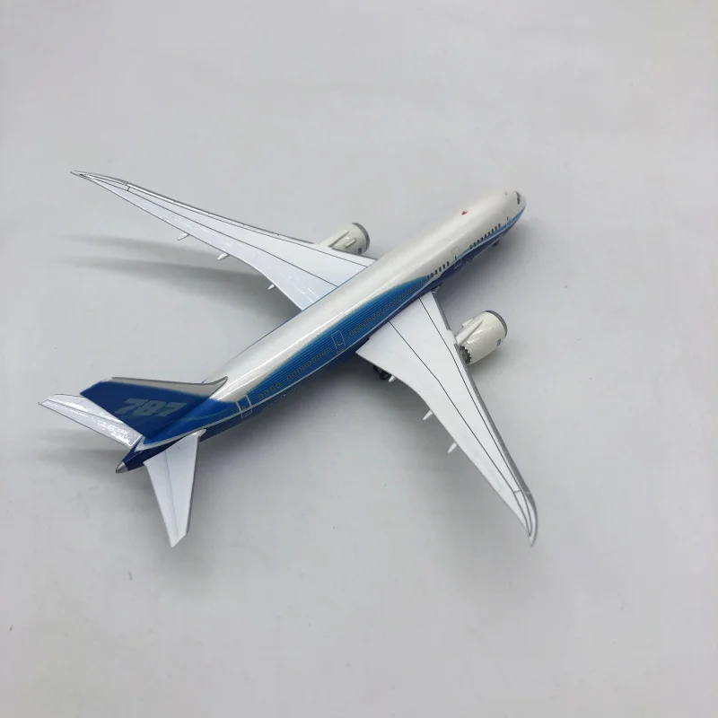 Diecast 1:400 Scale Alloy Simulation Airliner Aircraft Model White Box Adult Gift Collection Souvenir Ornaments