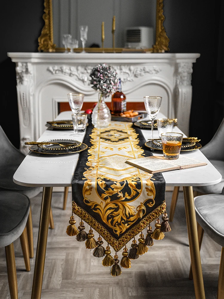 

Luxury Soft Velvet Coffee Table Runners with Heavy Tassel,Rectangle Table Flag,Home Decoration,Party Gift, Black,Gold,Bee Print