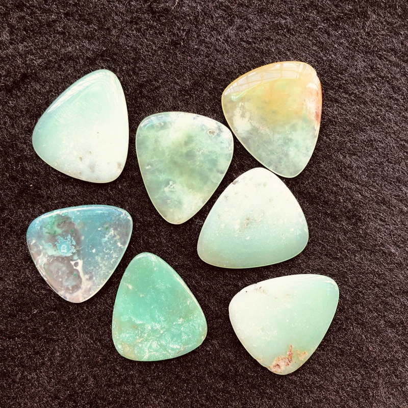 Wholesale 1pcs Natural Green Chrysoprase Bead Guitar Pick,Stone Crystal Guitar Pick,