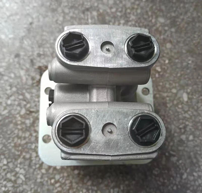 EC210 EC240 Hydraulic Pedal Valve Foot Brake Valve For Excavator Parts