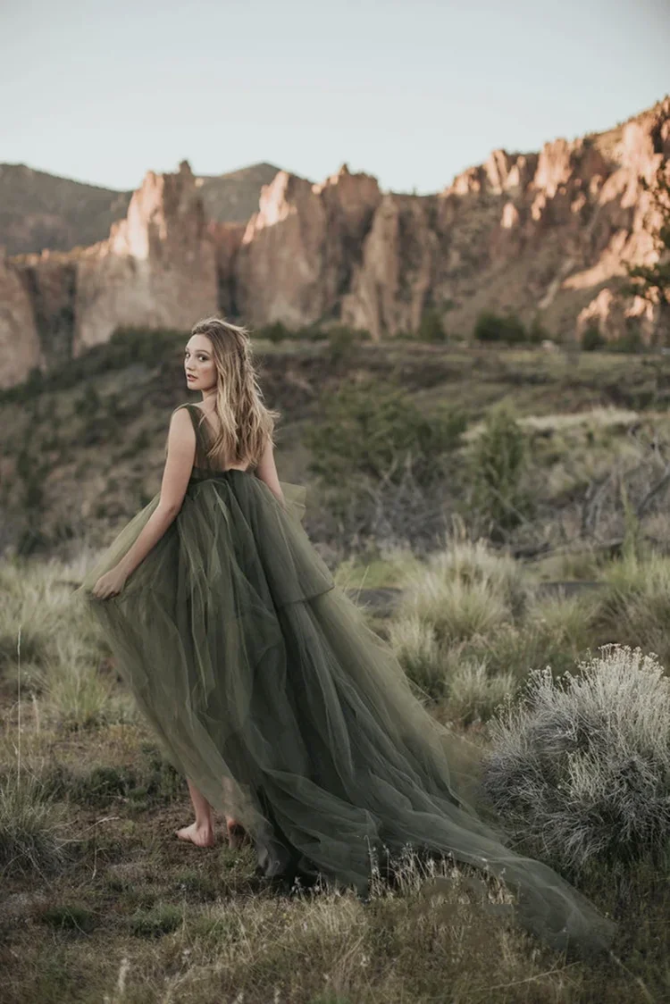 Abito da ballo verde scuro per servizio fotografico A-line semplice Tulle scollo a v abito da sera alto basso a strati robe de soirée de mariage