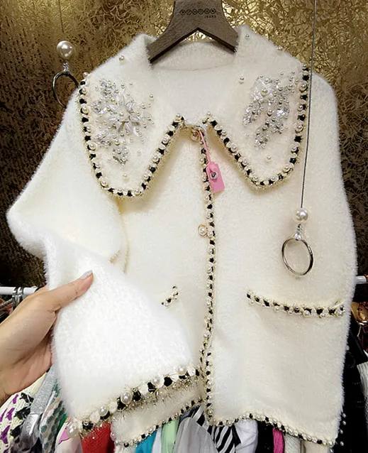 Fashion Beads Sequined Doll Collar Velvet Sweater Cardigan Women Loose Casual Bright Silk Stitching Thicken Wool Coat Jackets