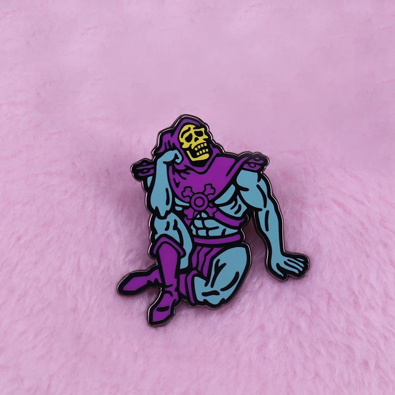 Universe Skeletor pin retro 80s animation fans accessory